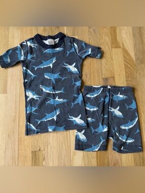Hanna Andersson Navy Blue Shark Short Sleeve Pajama Set